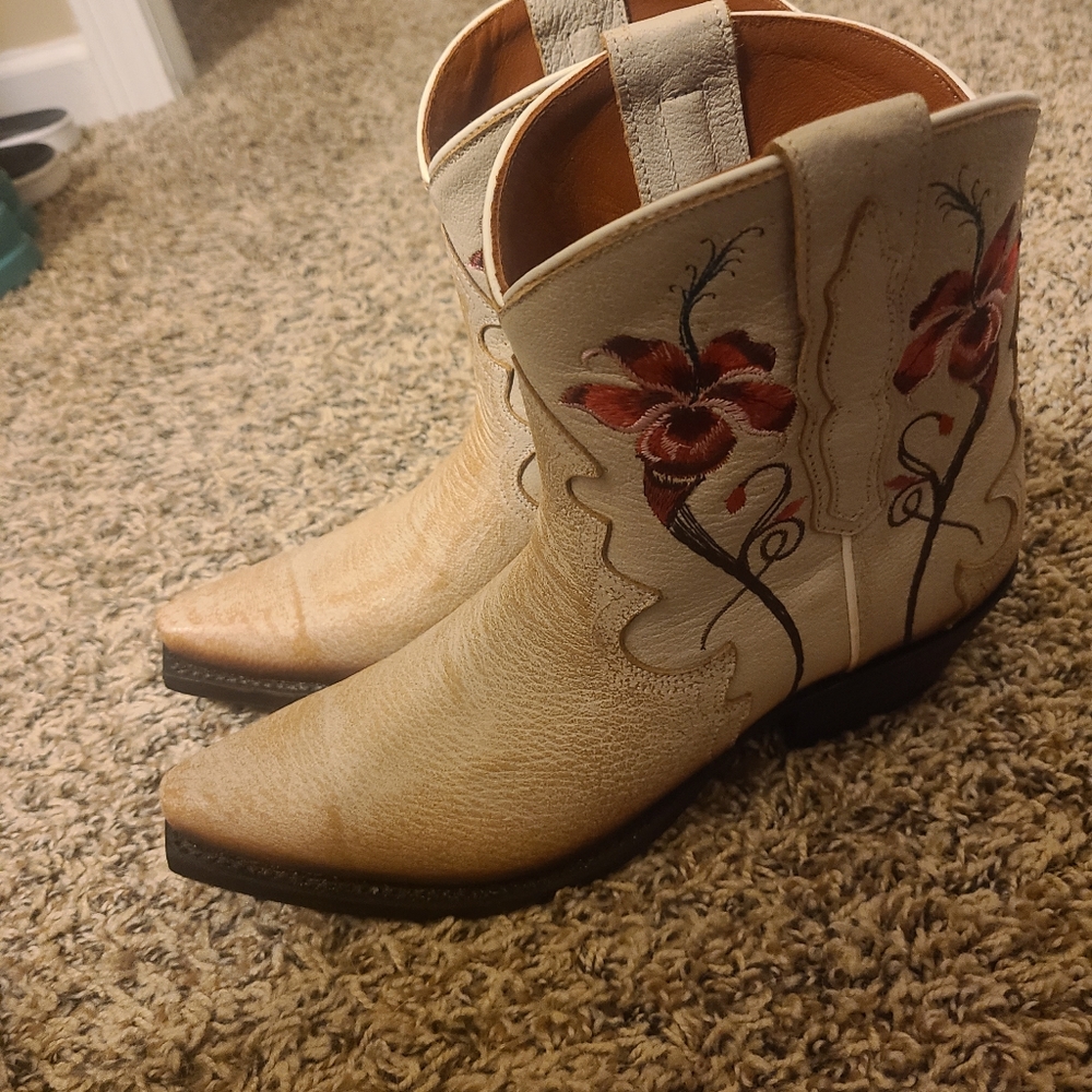 New Dan Post cowgirl boots